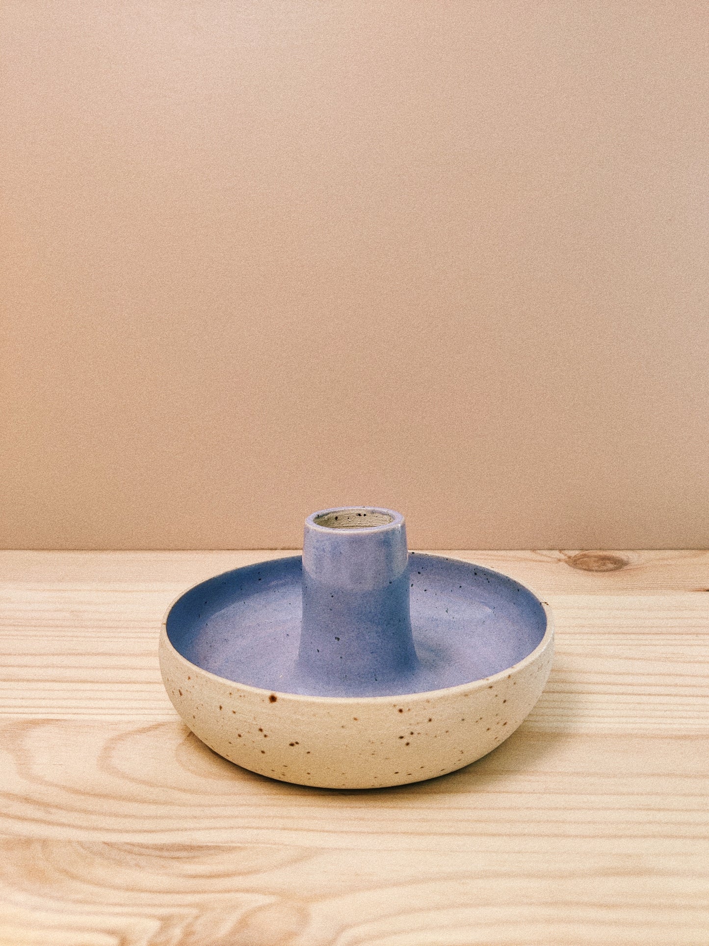 Ljusstakar i pastelltoner