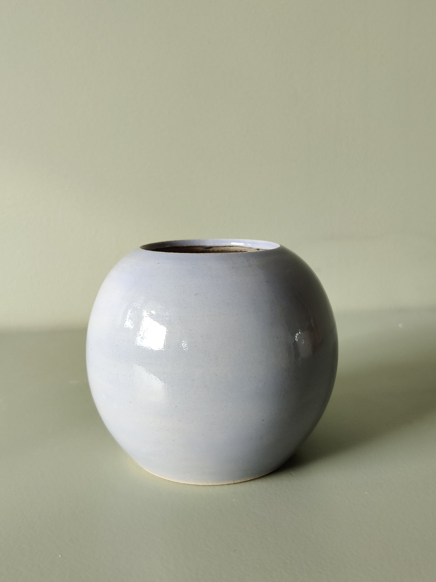 Pastellig rund vas/kruka